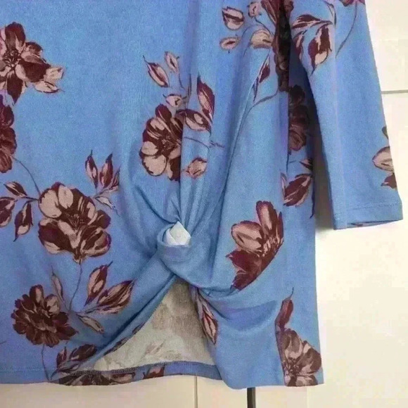 Penmans Women Lightweight Light Blue Floral  Sweater Size Medium - Picture 2 of 3